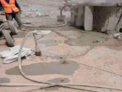 池州水泥混凝土路面板底注浆技术 路面脱空注浆整治方案